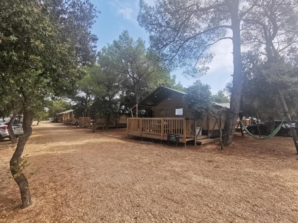 ביוגראד נה מורו Glamping Beach Soline מראה חיצוני תמונה
