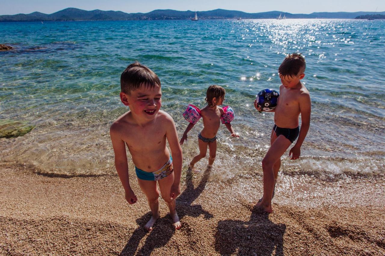 ביוגראד נה מורו Glamping Beach Soline מראה חיצוני תמונה